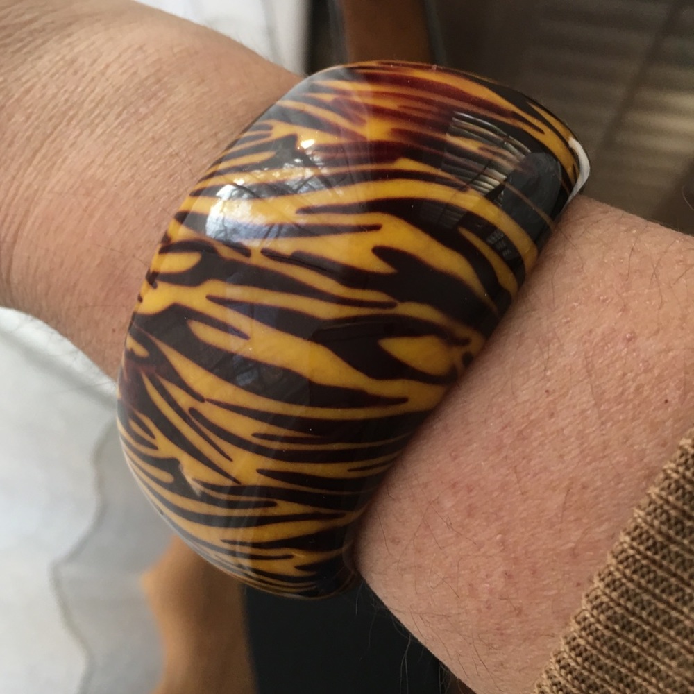 Lucite Zebra Pattern Wide Bangle Bracelet - image 2